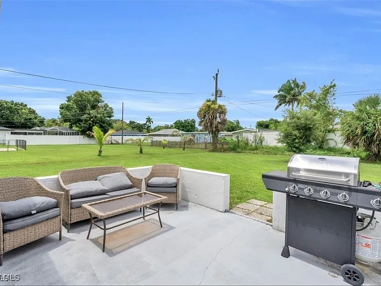 1661 Coronado Rd — Photo 41