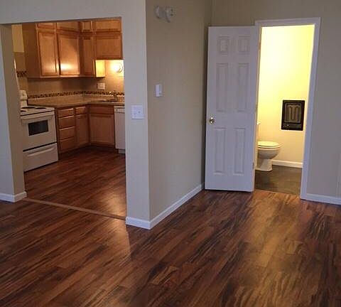 3rd image of 429 E Broadway St APT 5