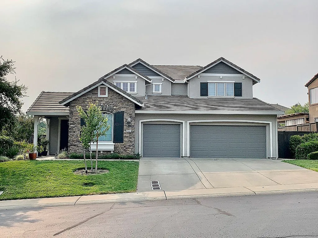 7090 Hearst Dr photo 1