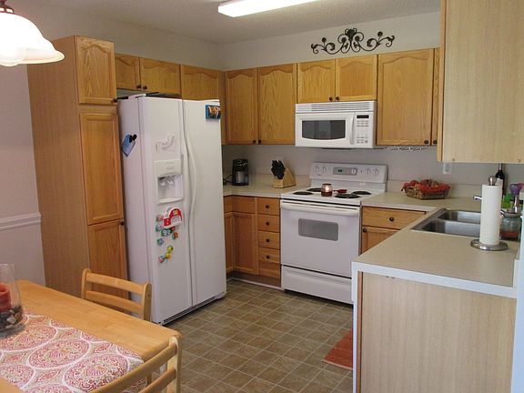 5th image of 1772 Hardy Drive