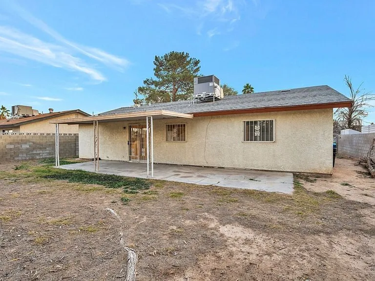 6136 Oakhaven Ln — Photo 10