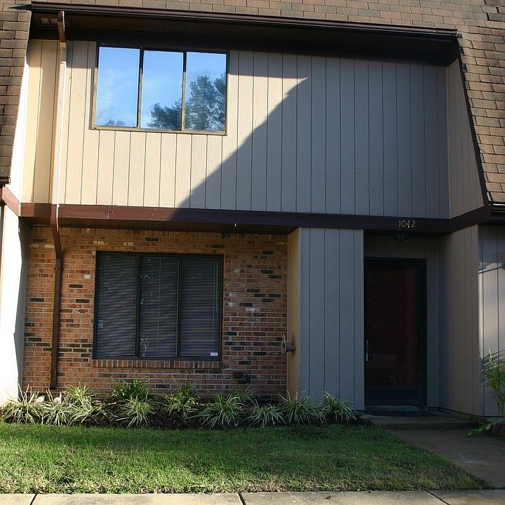 1st image of 1042 N Green Dr