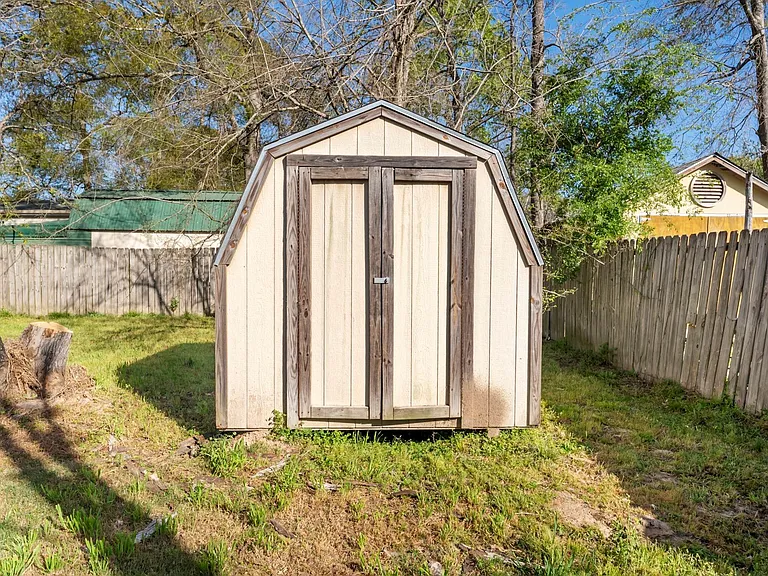 150 Pegasus Ct — Photo 44