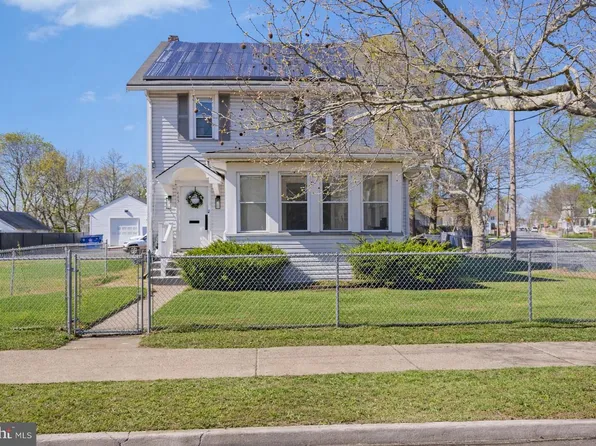 403 W Broad St, Paulsboro, NJ 08066