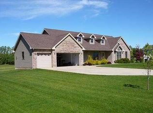 4938 Old Silo Dr, Pleasant Lake, MI 49272