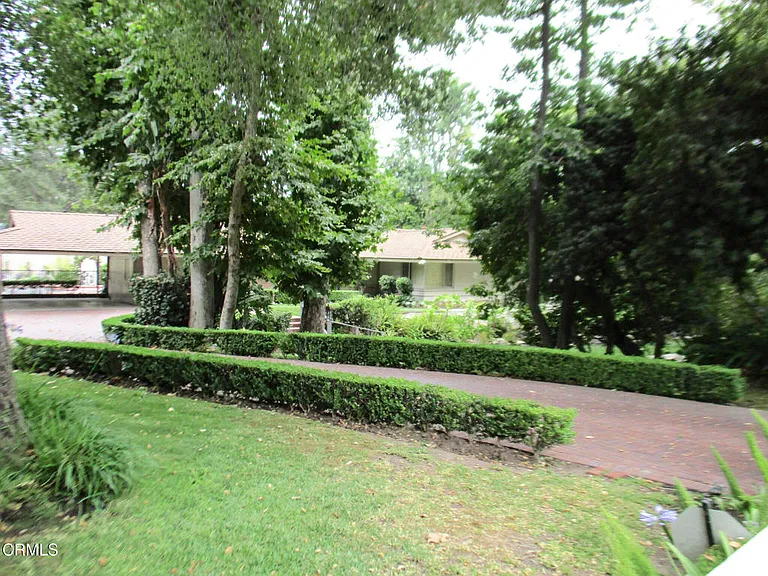 756 Linda Vista Ave — Photo 4