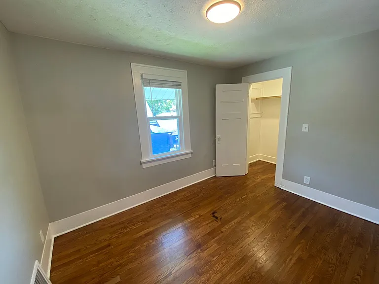 2431 Emmet St — Photo 16