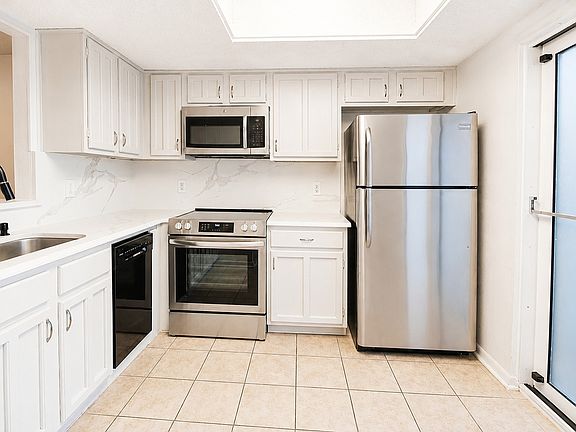 5th image of 14122 Churchill Estates Blvd