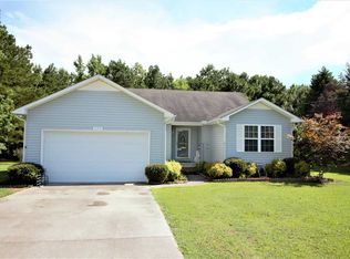 620 Pinewood Dr, Centre, AL 35960