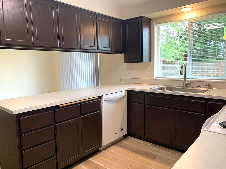 2424 Melrose Loop — Photo 11