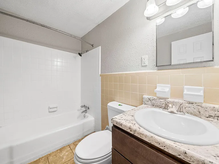 Wingate Apartments — Photo 7