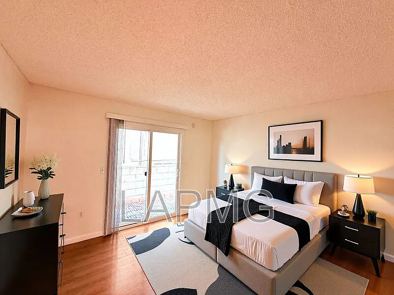 1059 Western Ave #1 — Photo 13