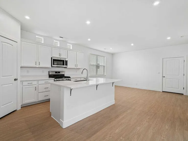 5651 S Garnet Dr — Photo 7