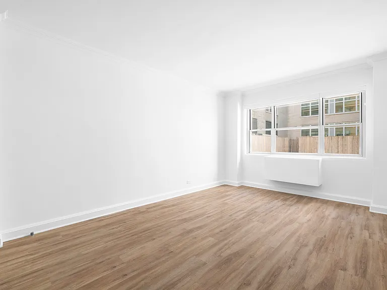 136 E 55th St #2R — Photo 9