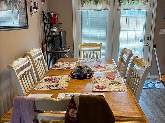 3rd image of 2204 Darren Dr