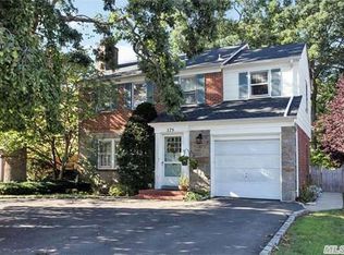 175 Muirfield Rd, Rockville Centre, NY 11570