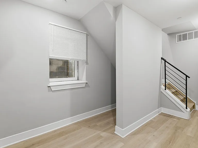 856 N 19th St #2 — Photo 11