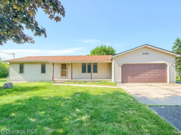 5495 E Coldwater Rd, Flint, MI 48506