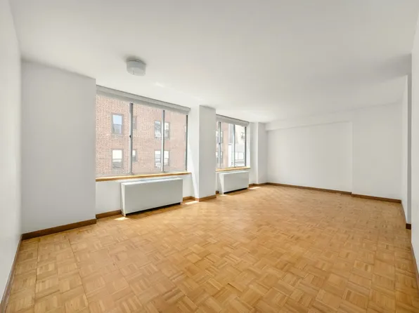 420 East 58th Street image 2 of 7