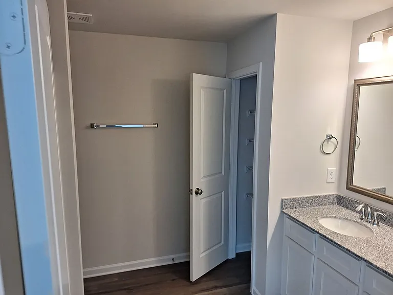 725 Gatestone Ln — Photo 28