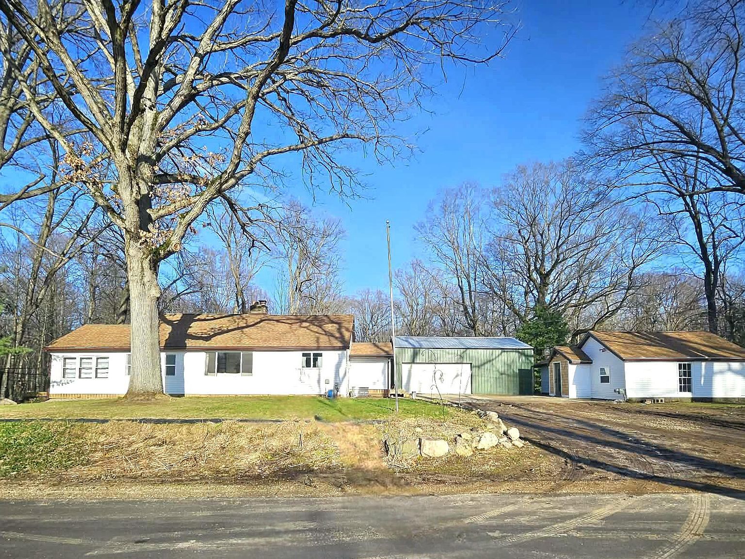 8724 N 14th St, Kalamazoo, MI 49009 | Zillow