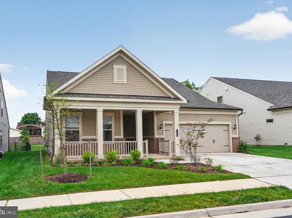 21717 Hawksbill High Cir, Sterling, VA 20164