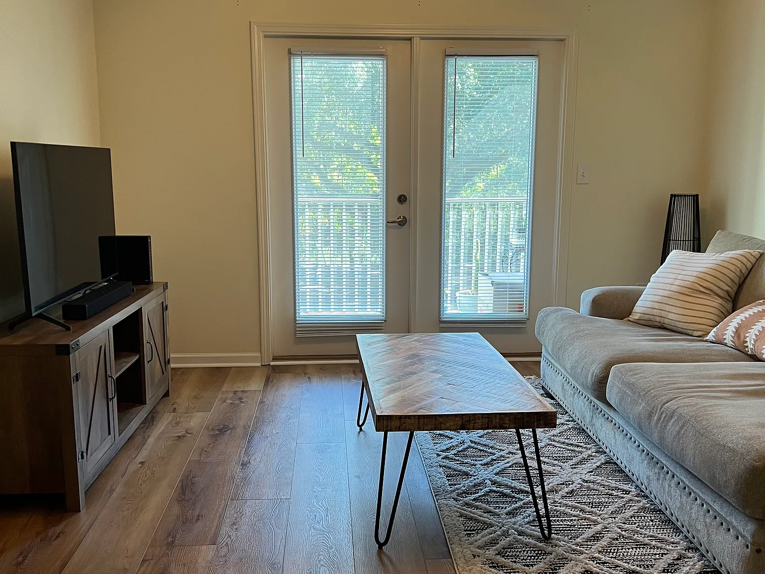 1 bed, 709 sqft, $1,700 — Photo 2