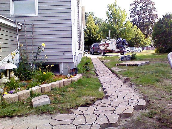 4th image of 1057 Whitesville Dr