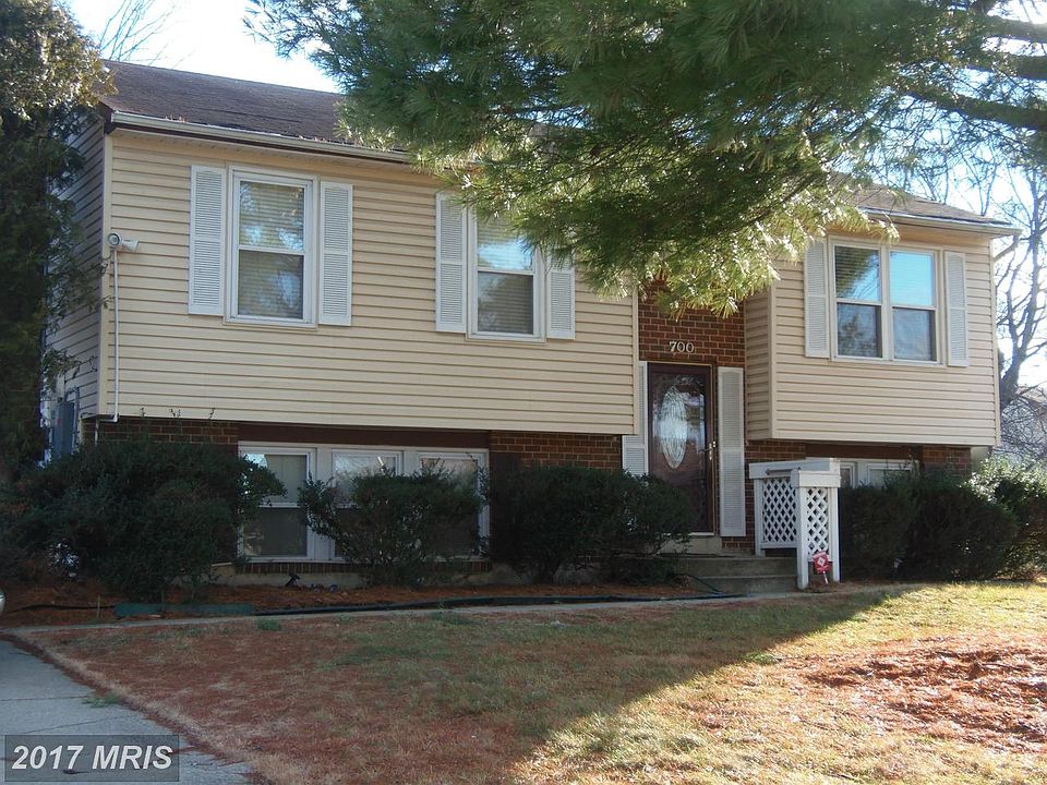 1st image of 700 Castlewood Dr