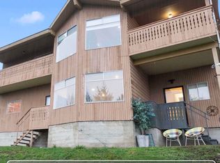 236 Montgomery St, Coquitlam, BC V3K5E8