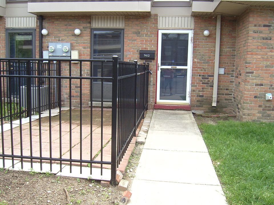 1st image of 7412 Country Brook Dr