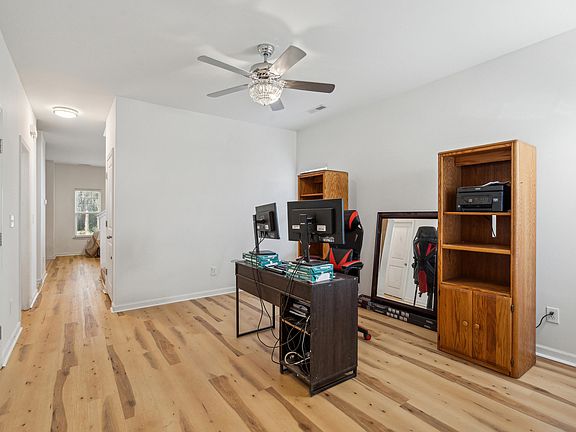 5th image of 265 Grand Oaks Dr