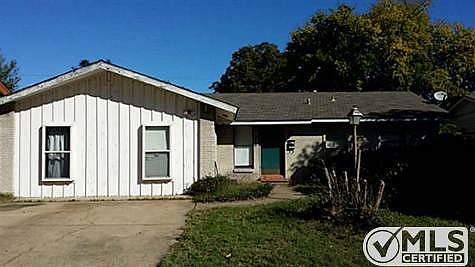 1st image of 4617 Huntington Dr