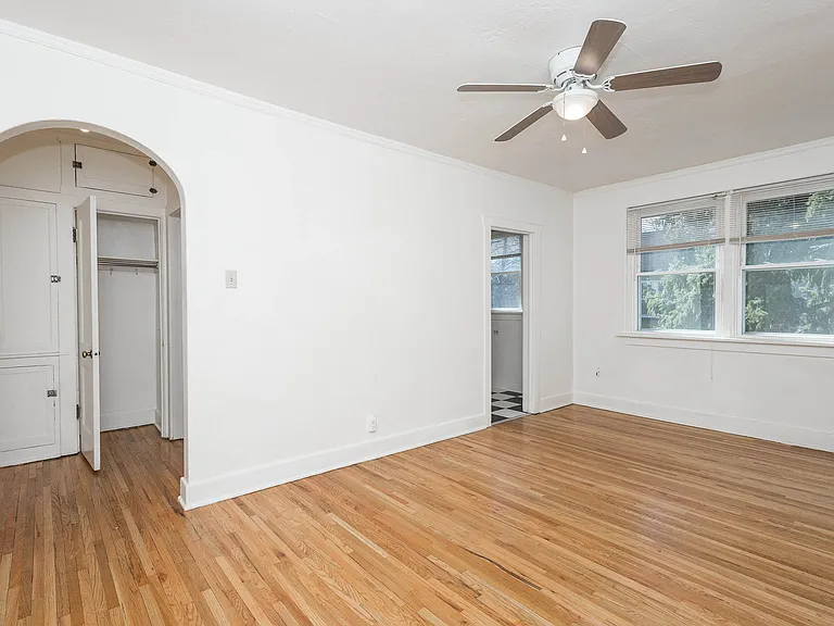 815 E 18th Ave — Photo 1