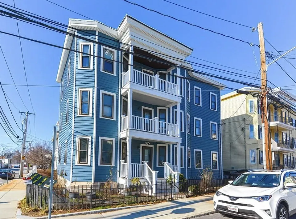 40 Breed St #2