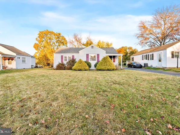 170 Walker Ln, King Of Prussia, PA 19406