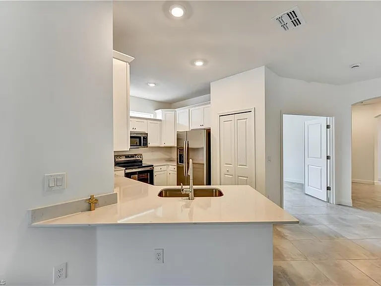 20545 Hazelnut Ct S — Photo 14
