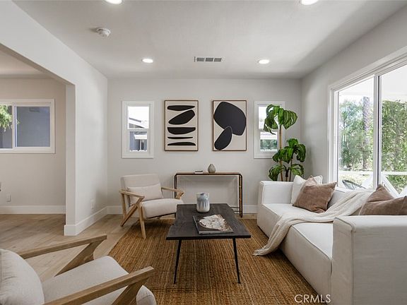 4th image of 3149 Garden Ave