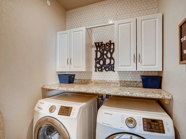 5722 W 95th Pl — Photo 24