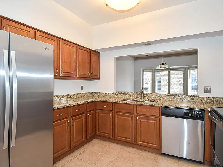 4444 Lindell Blvd #7 — Photo 43