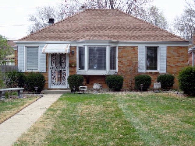 1st image of 7931 W Barry Ave