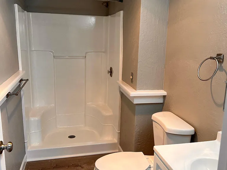 3402 I St NE #H202 — Photo 17