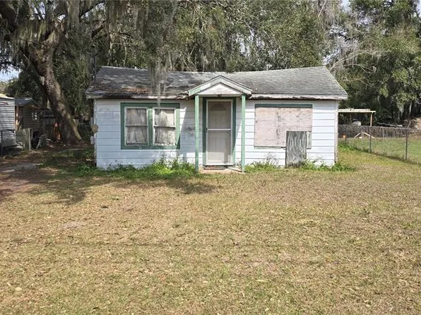 16123 3rd St, Umatilla, FL 32784