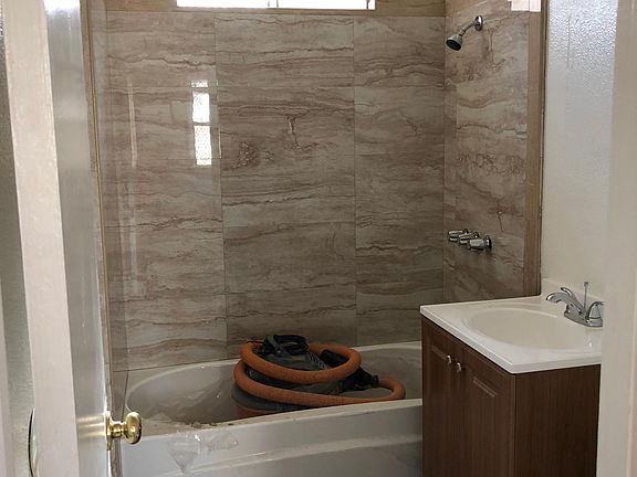 5th image of 626 1/4 W 77th St