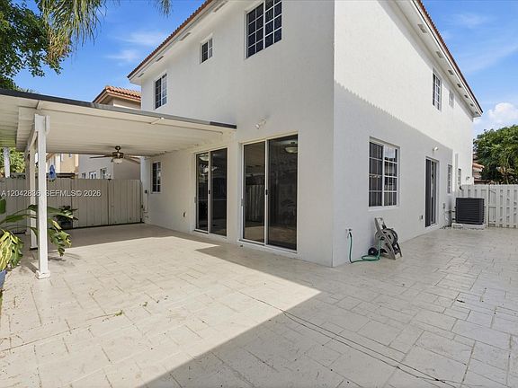 3rd image of 11274 NW 43rd Ter
