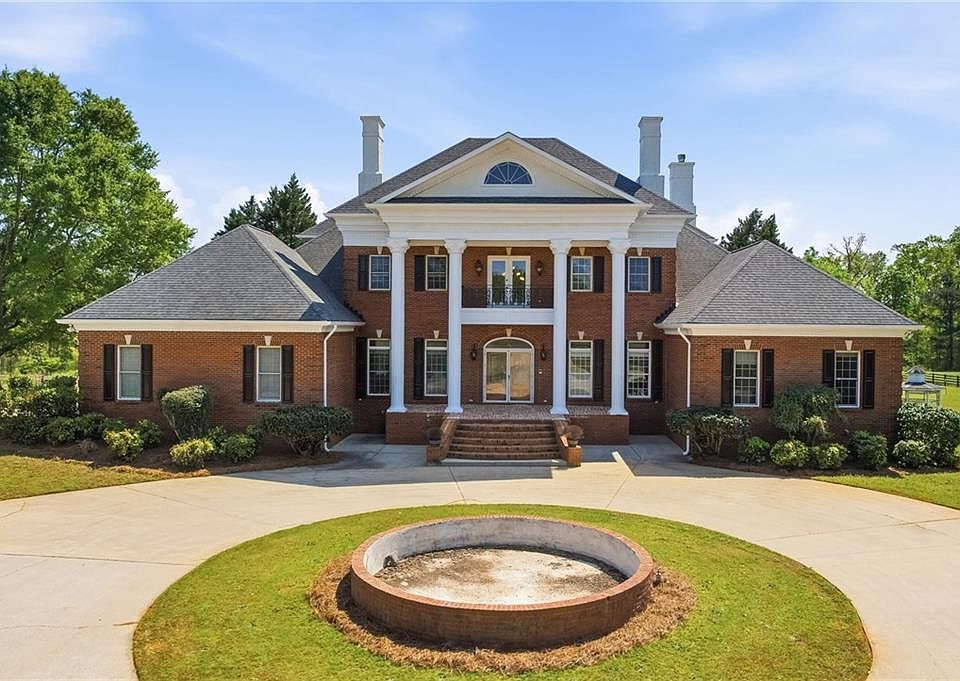 1st image of 1202 Hodges Cir
