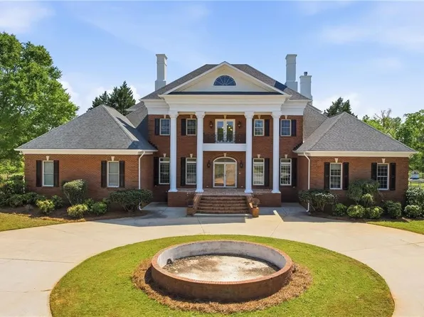 1202 Hodges Cir, Mansfield, GA 30055