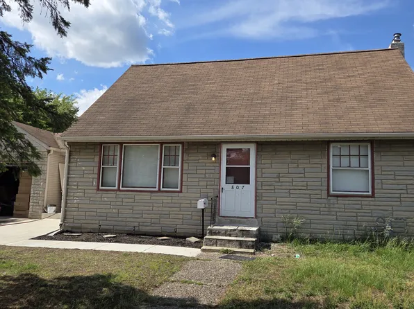 807 E Evesham Rd, Glendora, NJ 08029