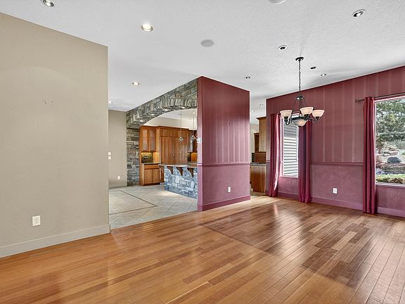 5th image of 2201 N Whitney Rd