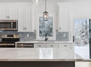 28 Jasper Dr, Brunswick, ME 04011